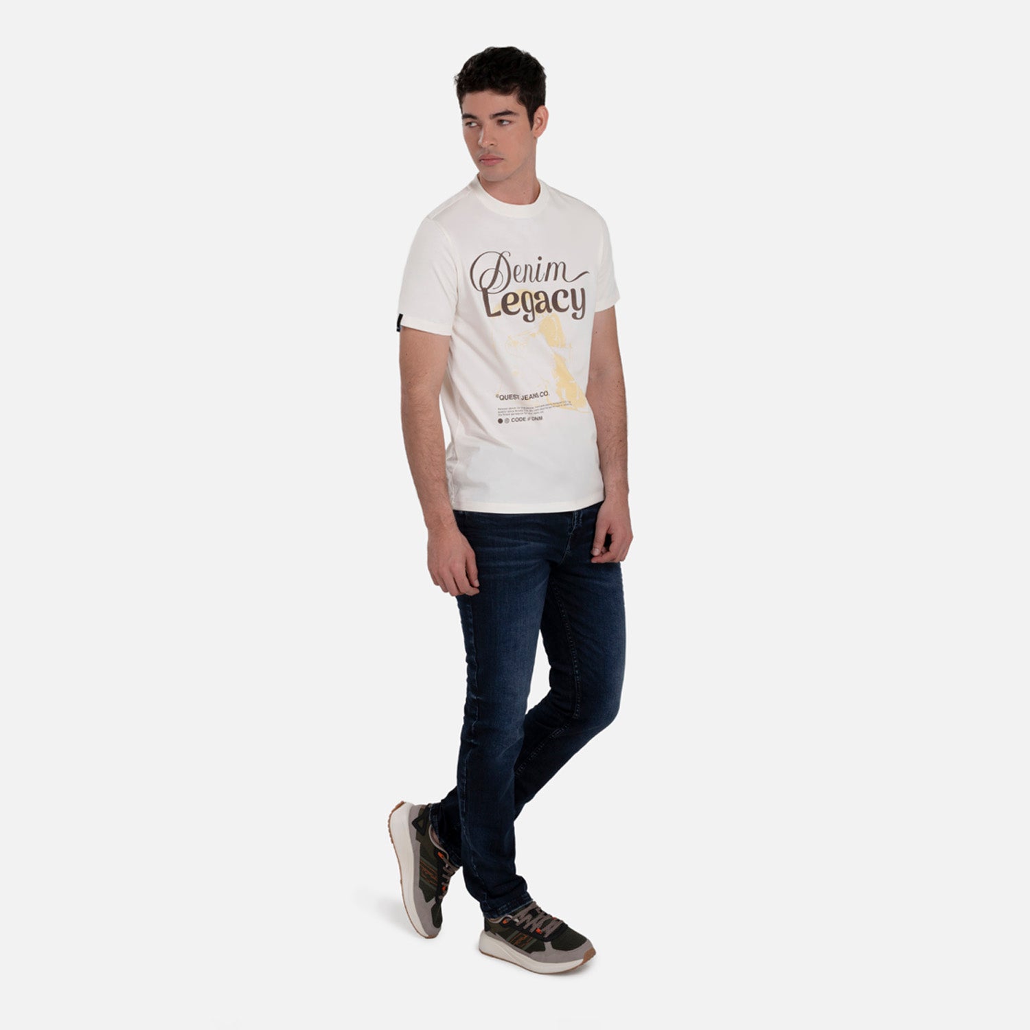 CAMISETA ESPECIAL ESTAMPADO LOCALIZADO COLOR IVORY