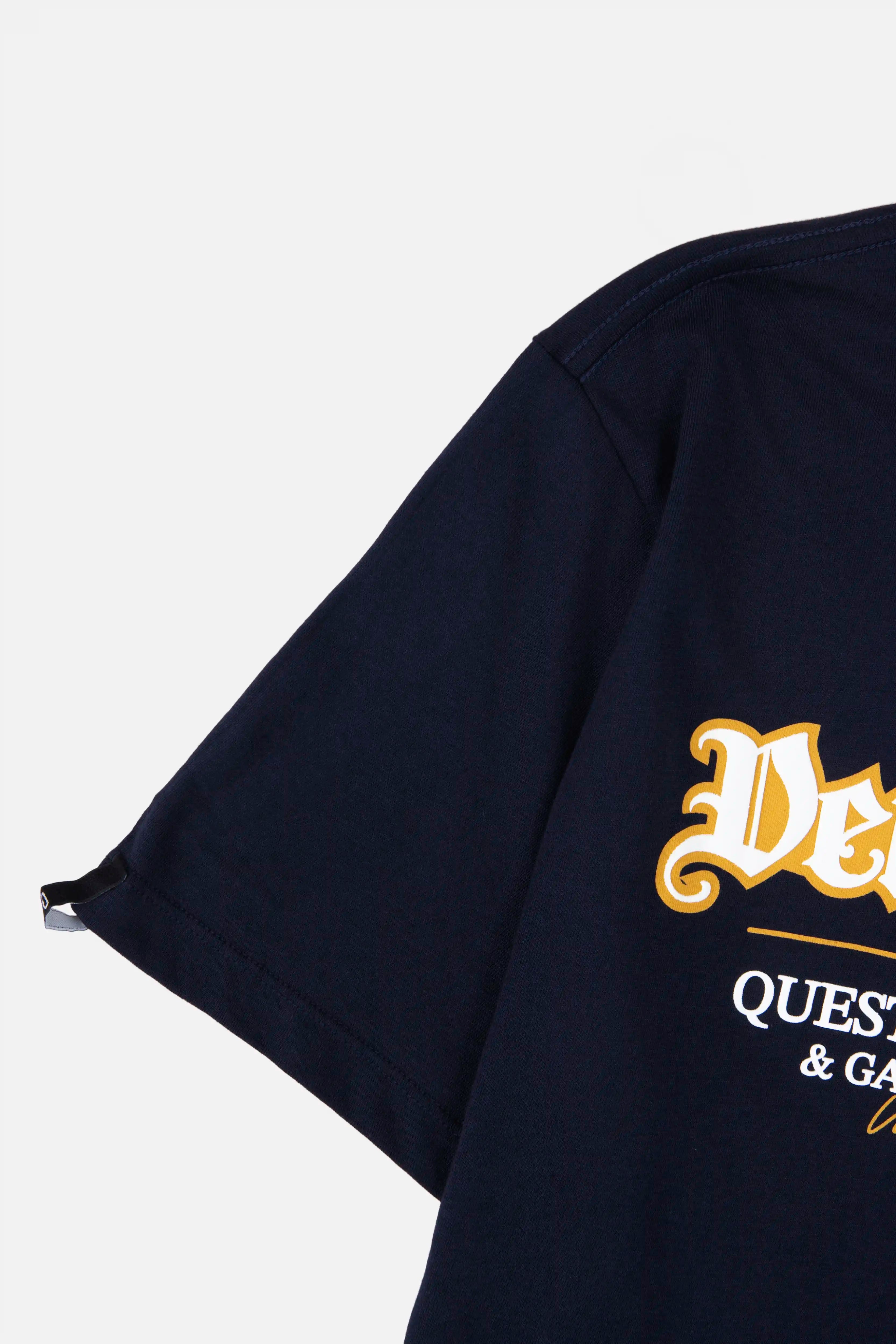 CAMISETA ESPECIAL ESTAMPADO LOCALIZADO COLOR AZUL OSCURO