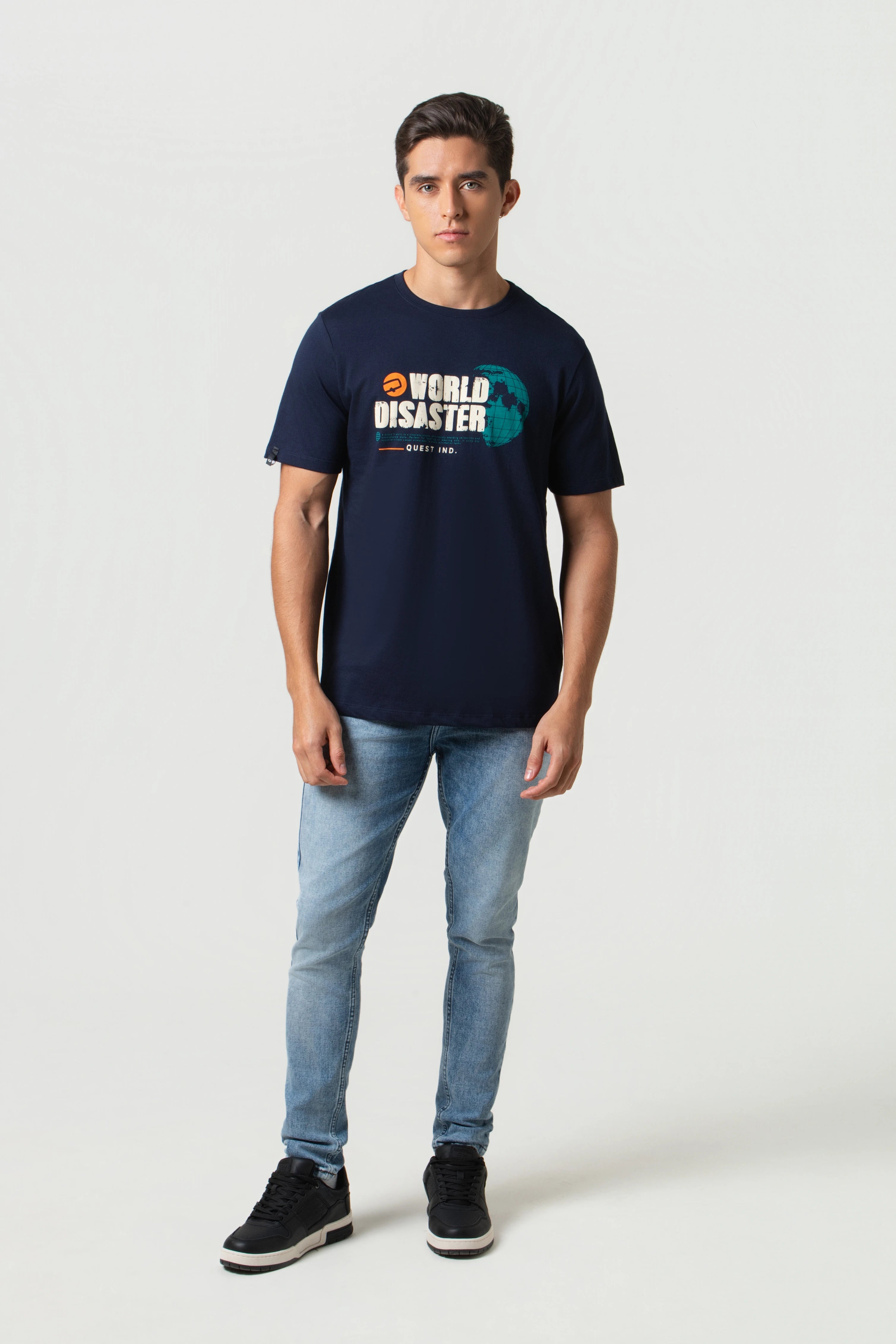 CAMISETA ESPECIAL ESTAMPADO LOCALIZADO COLOR AZUL OSCURO