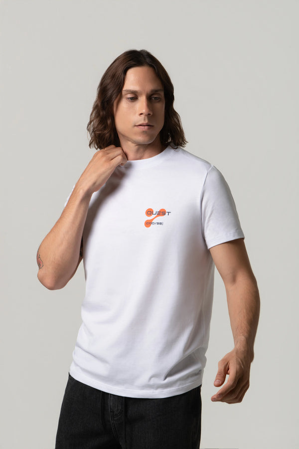 CAMISETA ESPECIAL ESTAMPADO LOCALIZADO COLOR BLANCO OPTICO