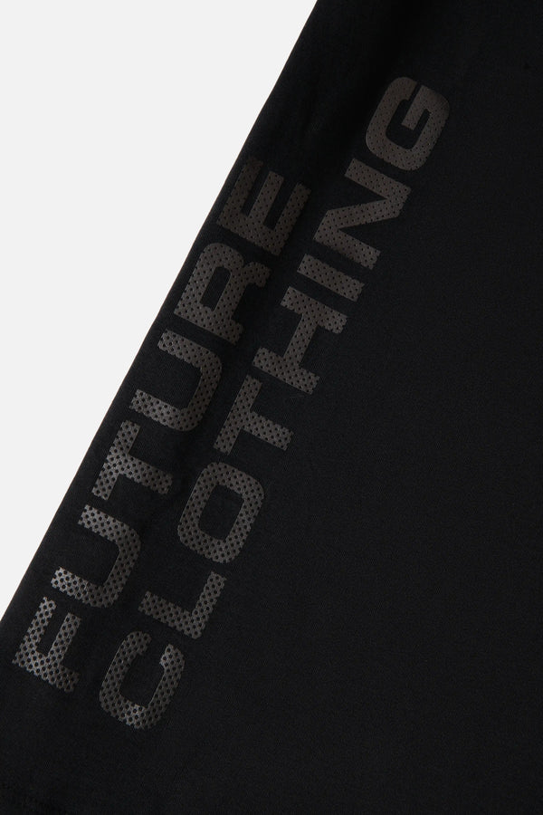 CAMISETA ESPECIAL ESTAMPADO LOCALIZADO COLOR NEGRO