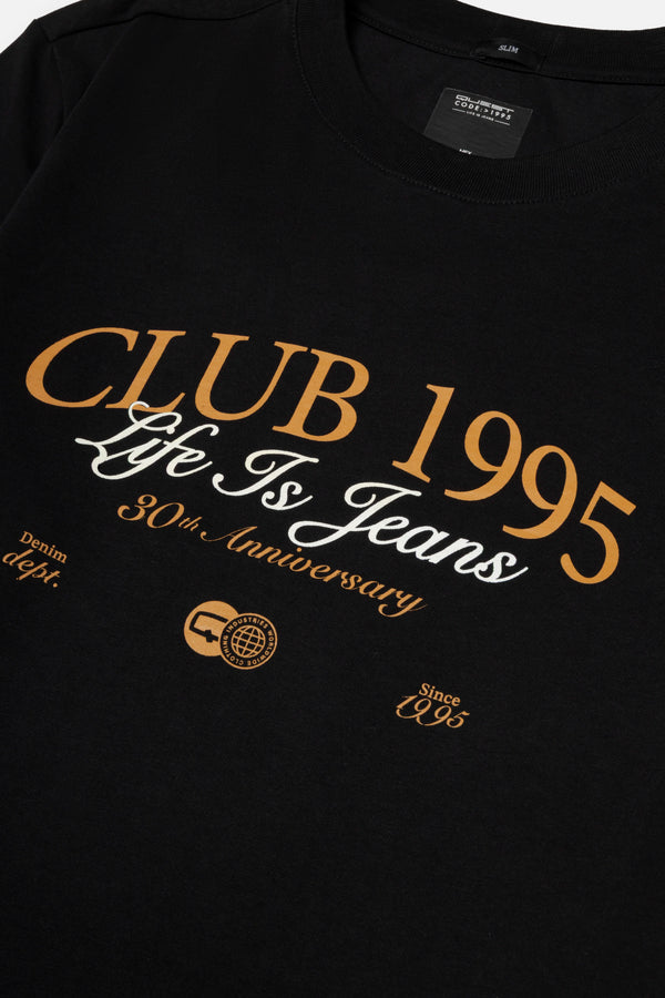 CAMISETA ESPECIAL ESTAMPADO LOCALIZADO COLOR NEGRO