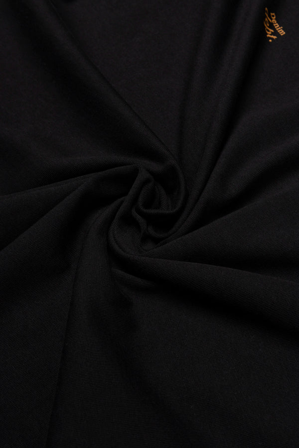 CAMISETA ESPECIAL ESTAMPADO LOCALIZADO COLOR NEGRO