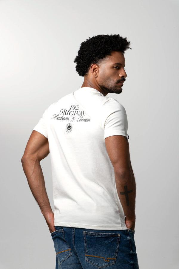 CAMISETA ESPECIAL ESTAMPADO LOCALIZADO COLOR IVORY
