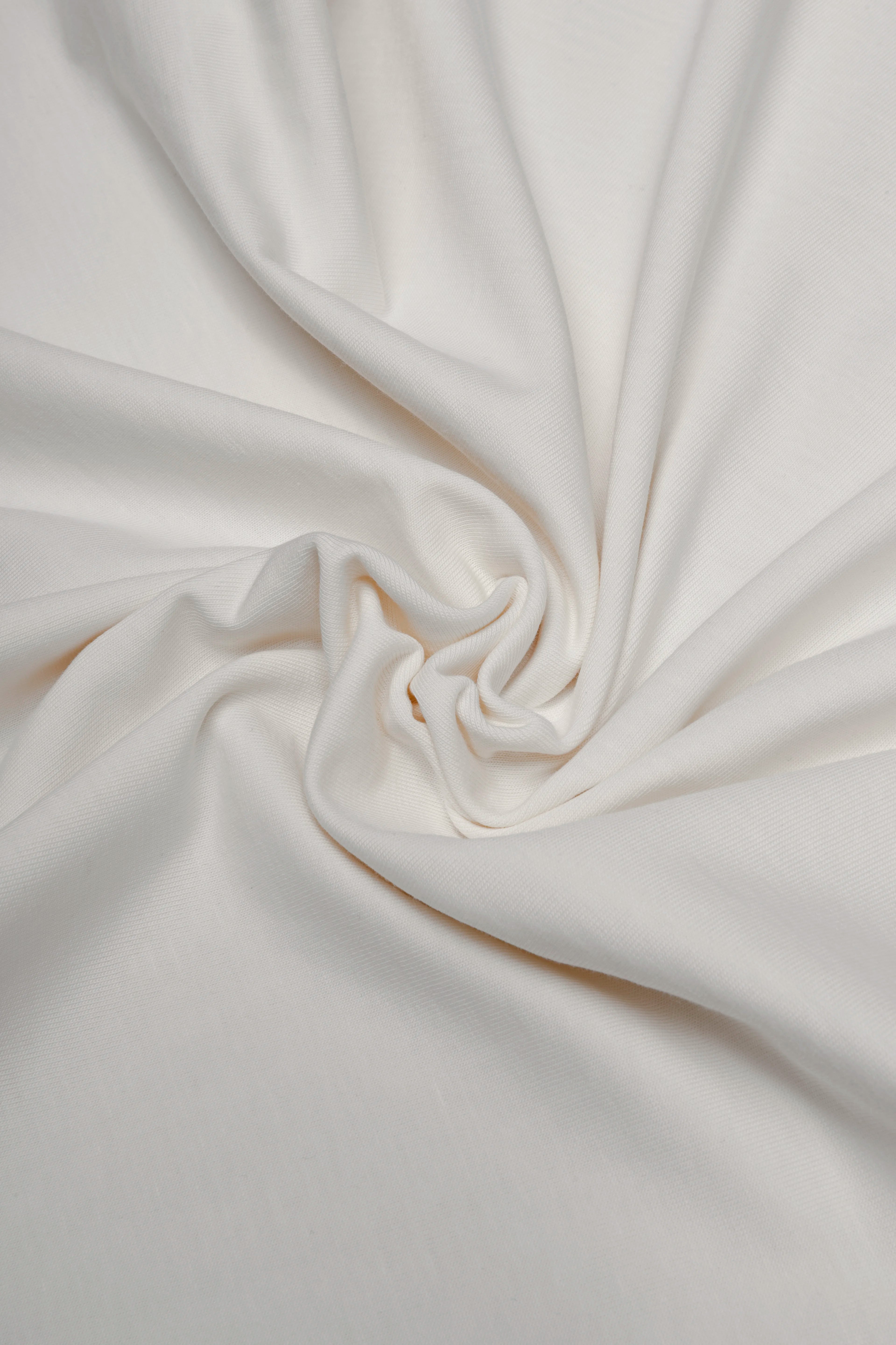 CAMISETA ESPECIAL ESTAMPADO LOCALIZADO COLOR IVORY