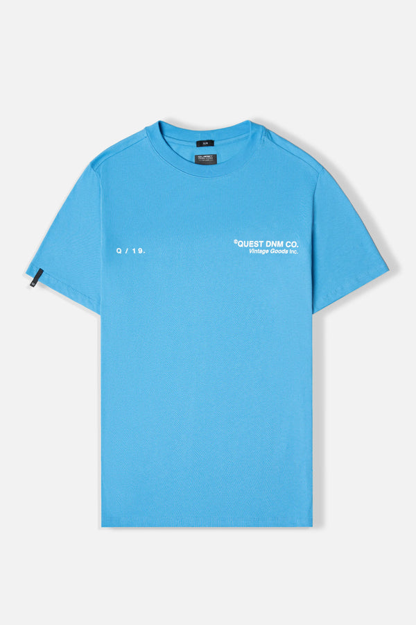 CAMISETA ESPECIAL ESTAMPADO LOCALIZADO COLOR AZUL REY