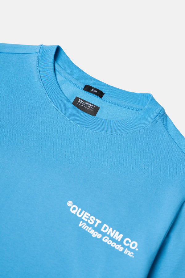 CAMISETA ESPECIAL ESTAMPADO LOCALIZADO COLOR AZUL REY