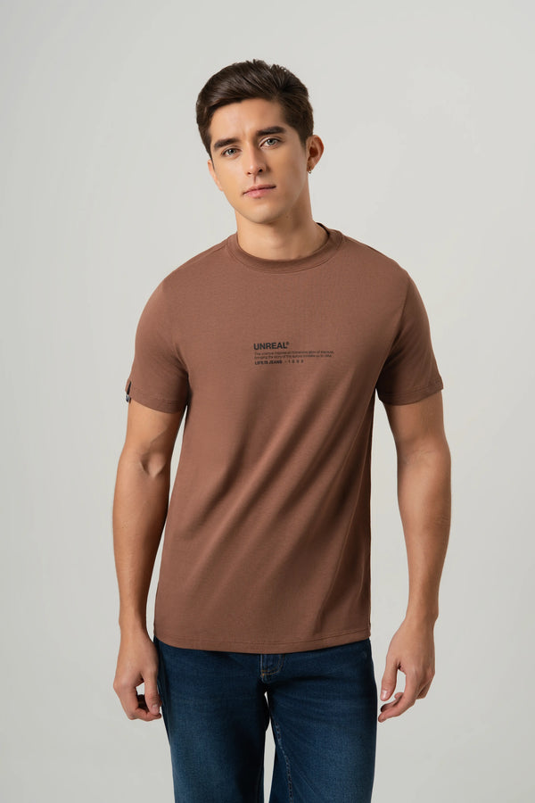 CAMISETA ESPECIAL ESTAMPADO LOCALIZADO COLOR BRUNETTE