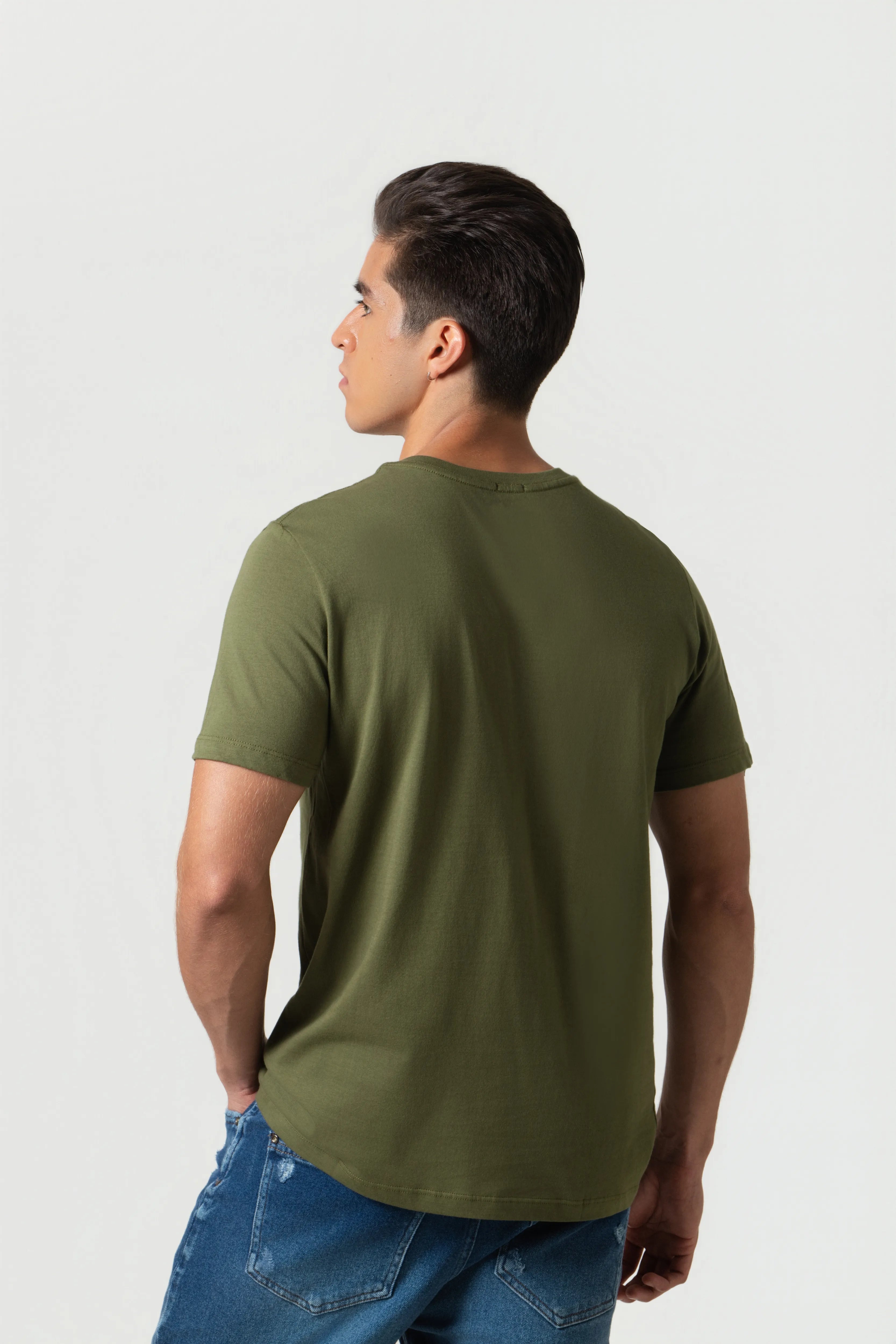 CAMISETA ESPECIAL ESTAMPADO LOCALIZADO COLOR DARK OLIVA