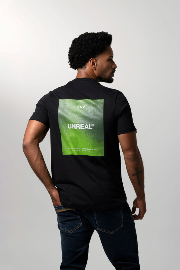 CAMISETA ESPECIAL ESTAMPADO LOCALIZADO COLOR NEGRO