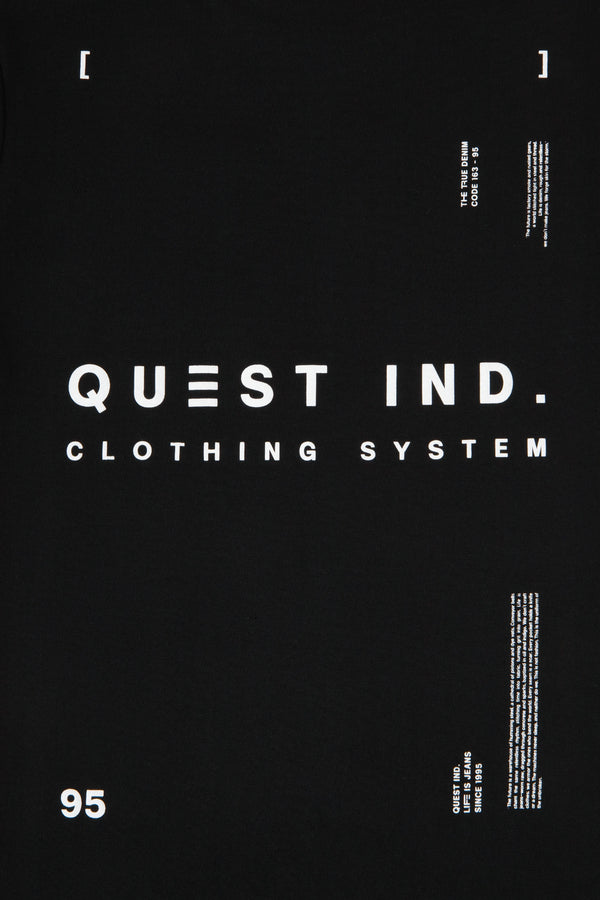 CAMISETA ESPECIAL ESTAMPADO LOCALIZADO COLOR NEGRO – Quest Colombia