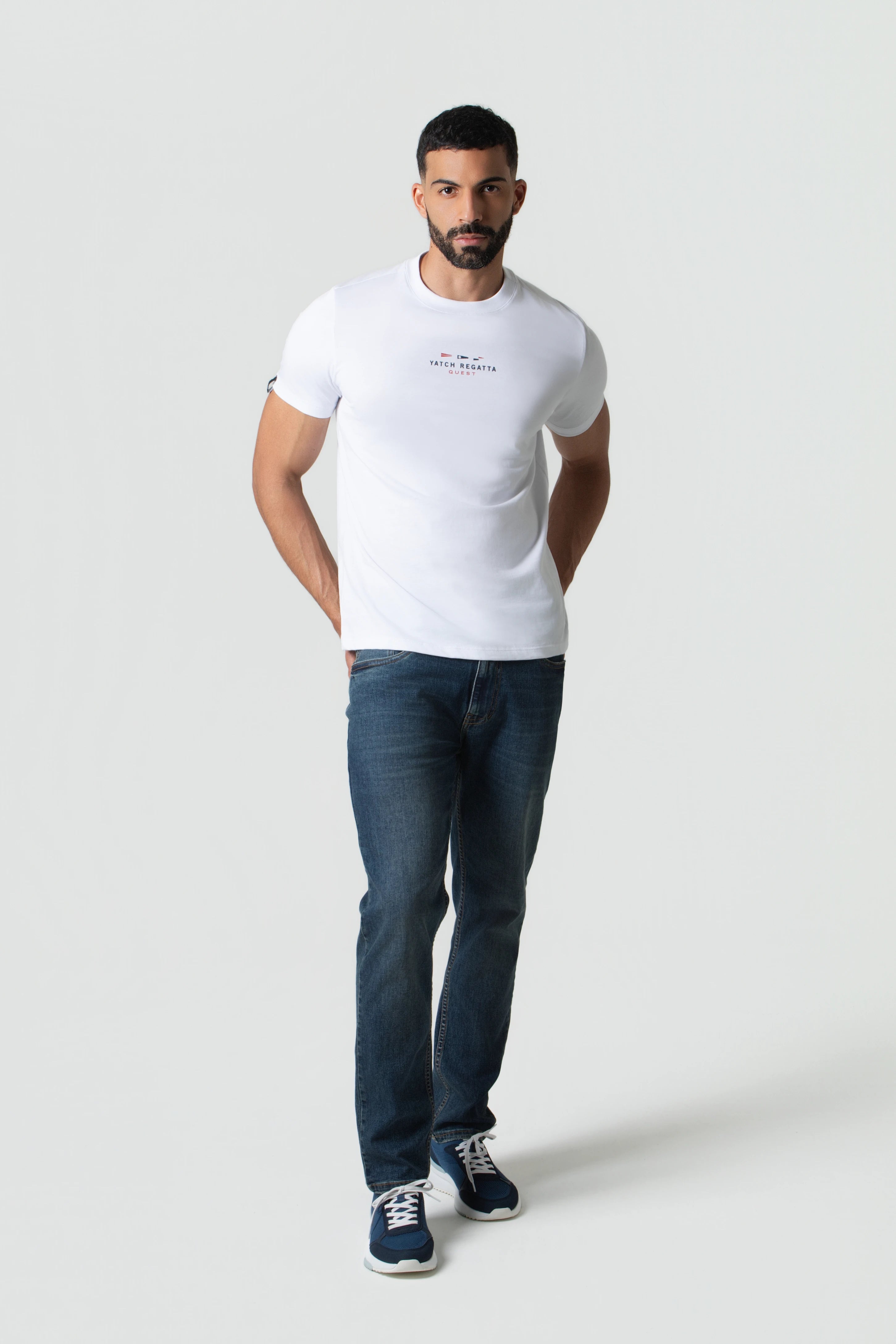CAMISETA ESPECIAL ESTAMPADO LOCALIZADO COLOR BLANCO BLANCO