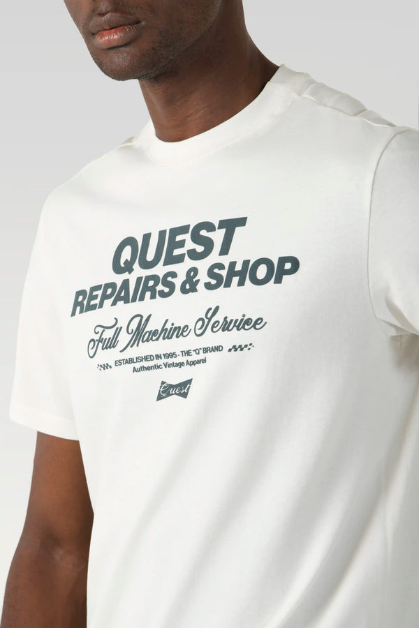 CAMISETA ESPECIAL ESTAMPADO LOCALIZADO COLOR IVORY