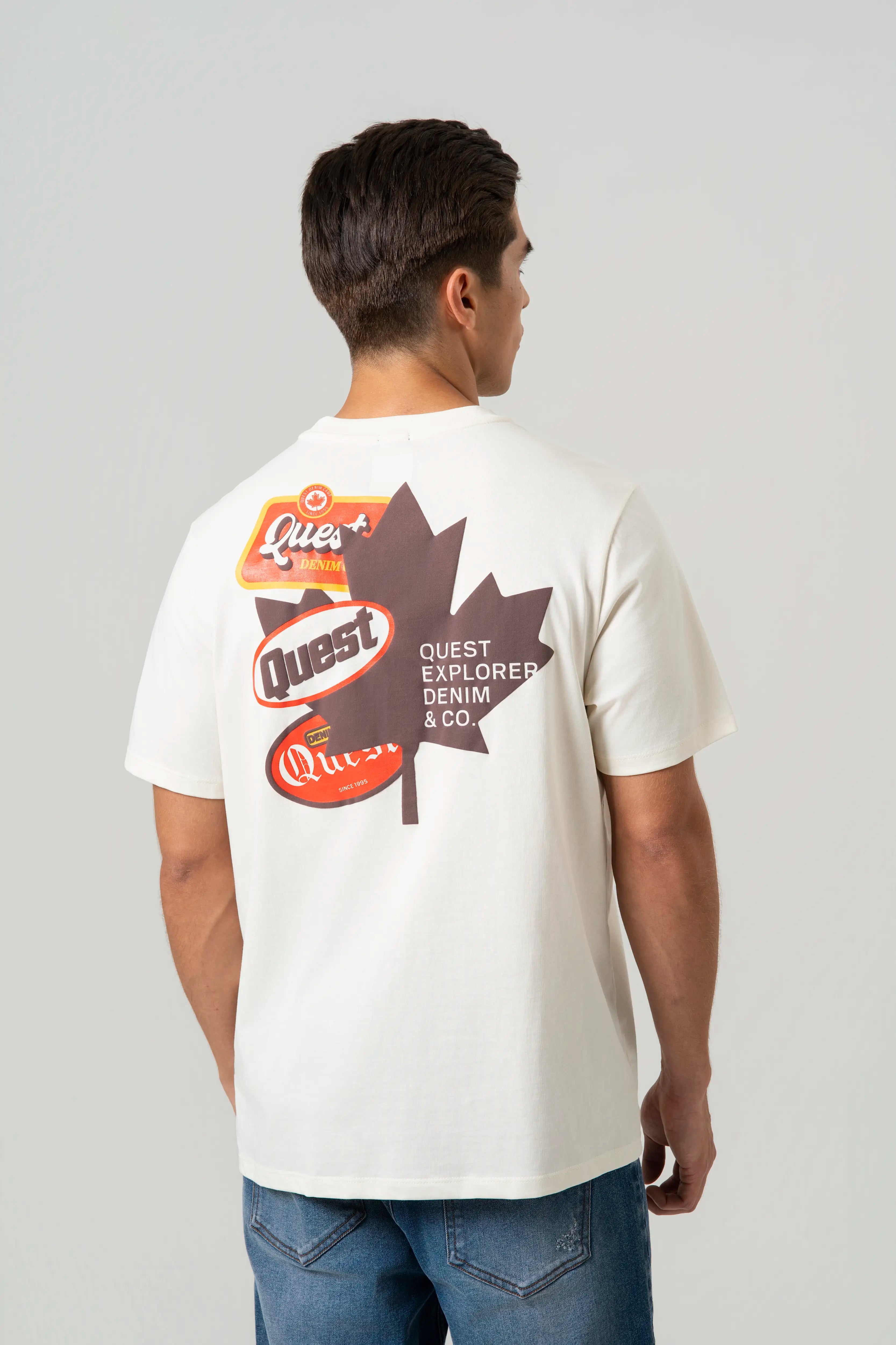 CAMISETA ESPECIAL ESTAMPADO LOCALIZADO COLOR IVORY