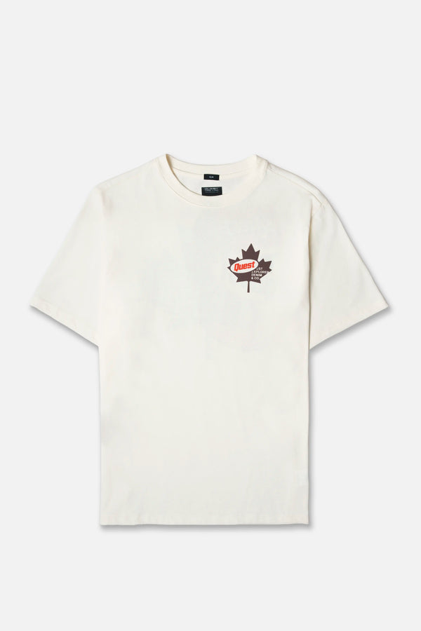 CAMISETA ESPECIAL ESTAMPADO LOCALIZADO COLOR IVORY – Quest Colombia