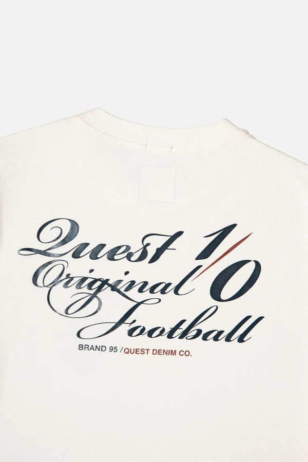 CAMISETA ESPECIAL ESTAMPADO LOCALIZADO COLOR IVORY