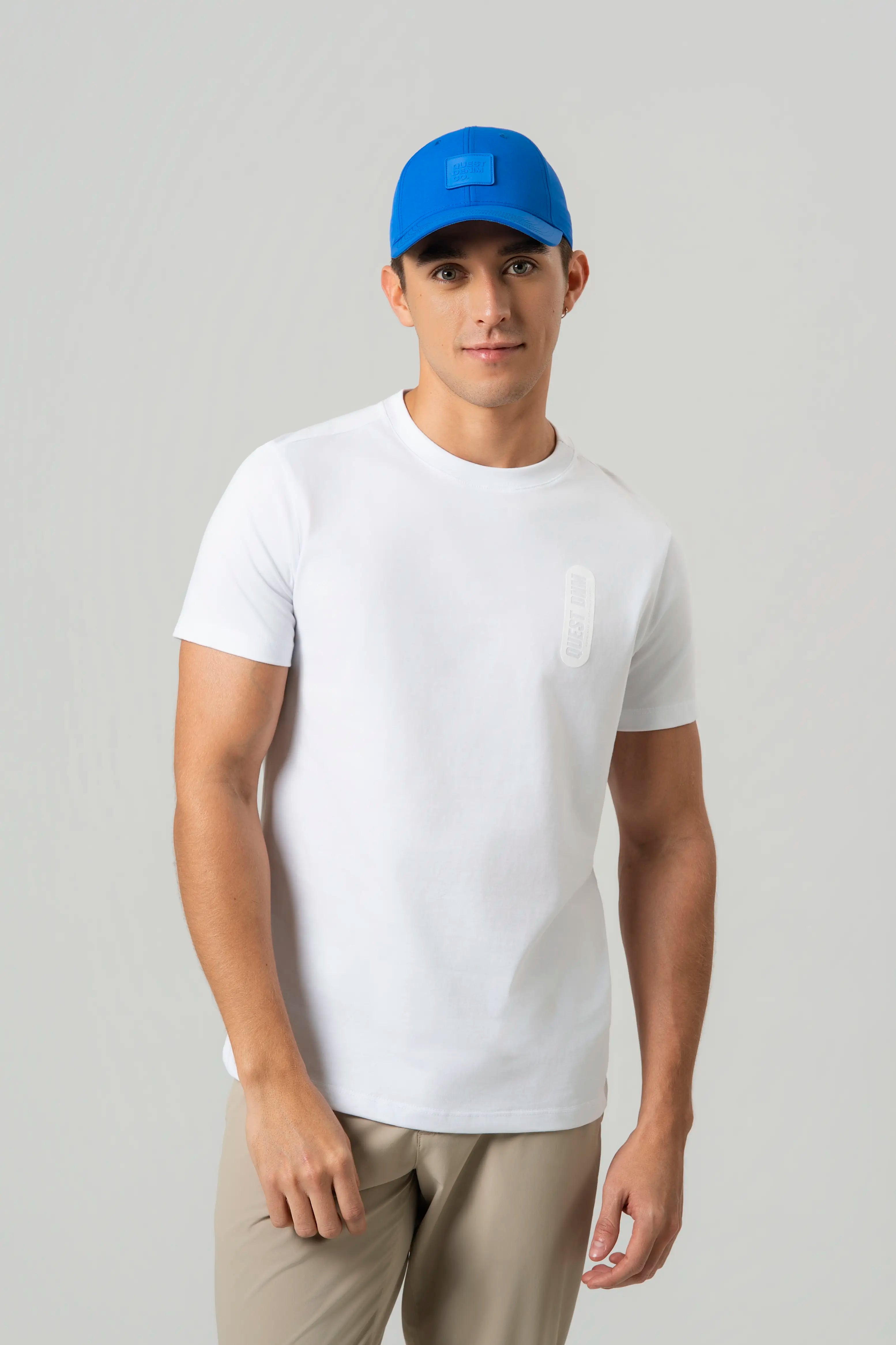 CAMISETA ESPECIAL ESTAMPADO LOCALIZADO COLOR BLANCO BLANCO