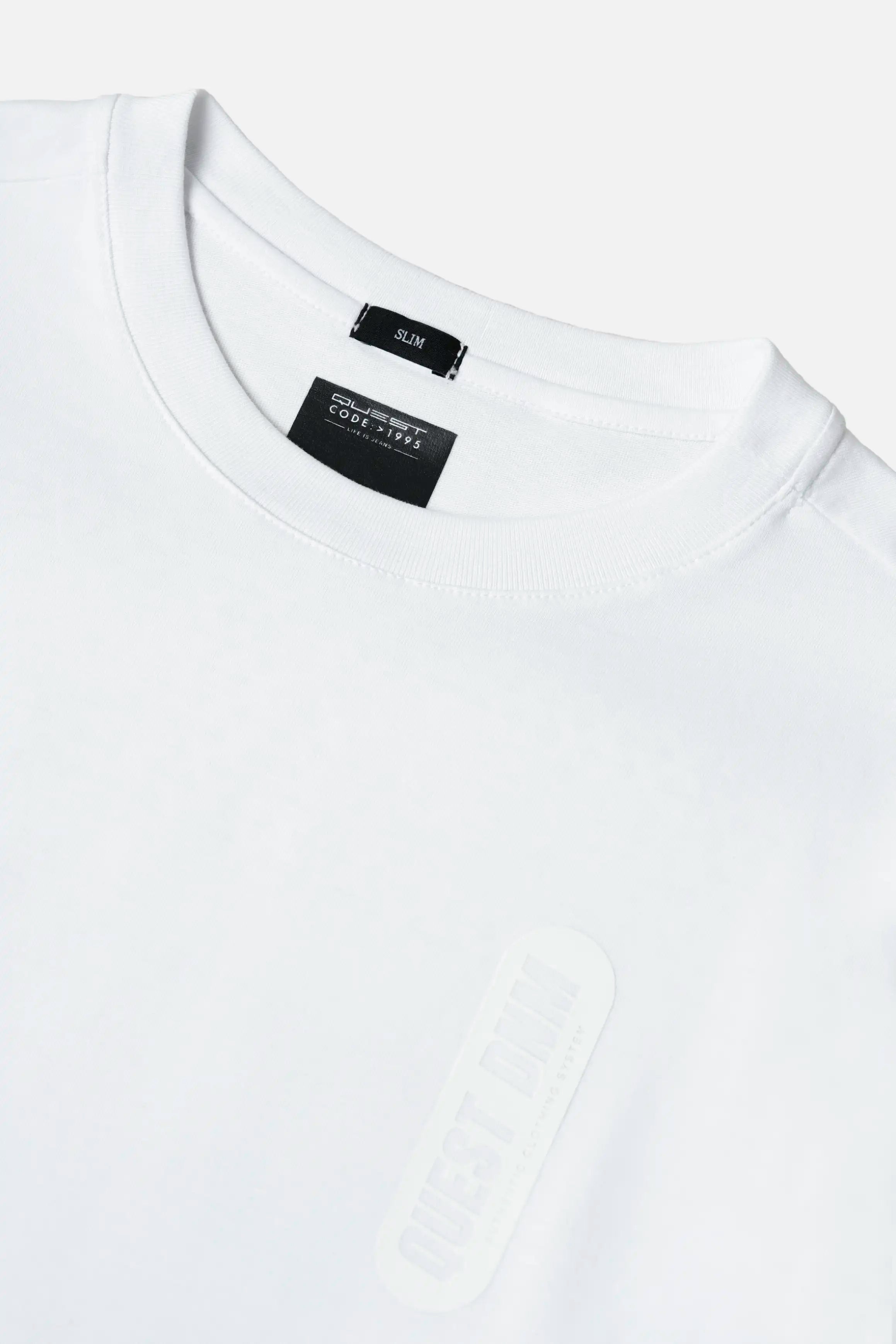 CAMISETA ESPECIAL ESTAMPADO LOCALIZADO COLOR BLANCO BLANCO