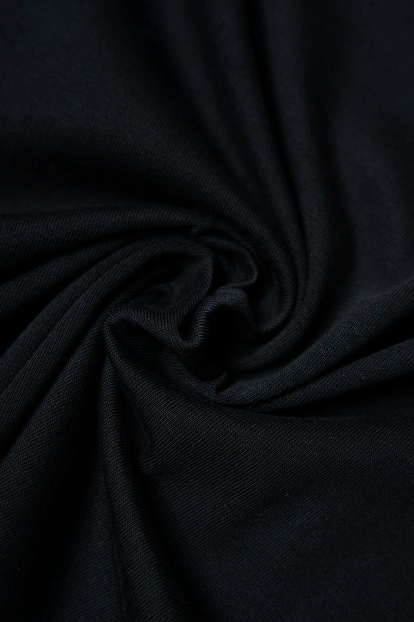 CAMISETA ESPECIAL ESTAMPADO LOCALIZADO COLOR NEGRO