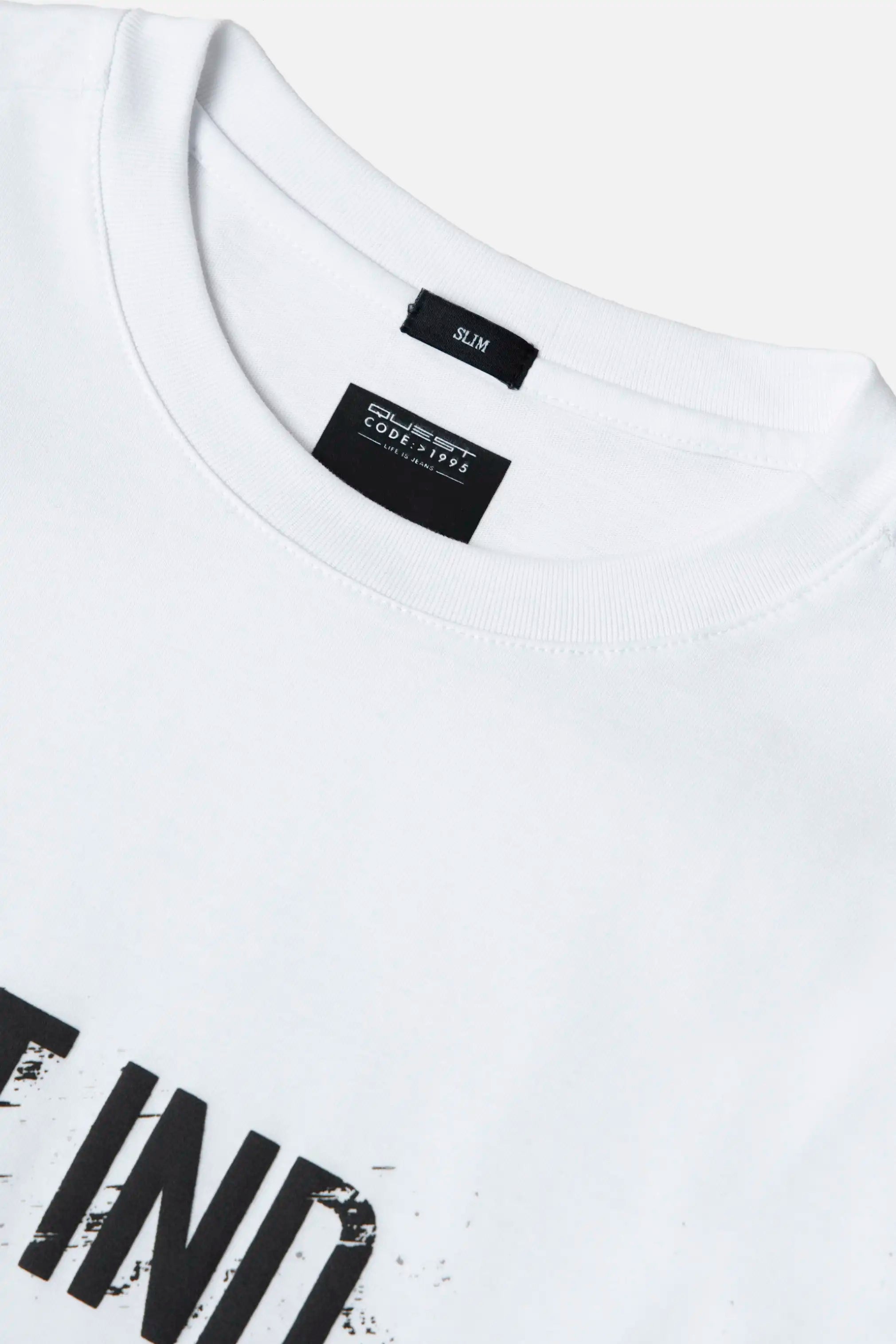 CAMISETA ESPECIAL ESTAMPADO LOCALIZADO COLOR BLANCO BLANCO