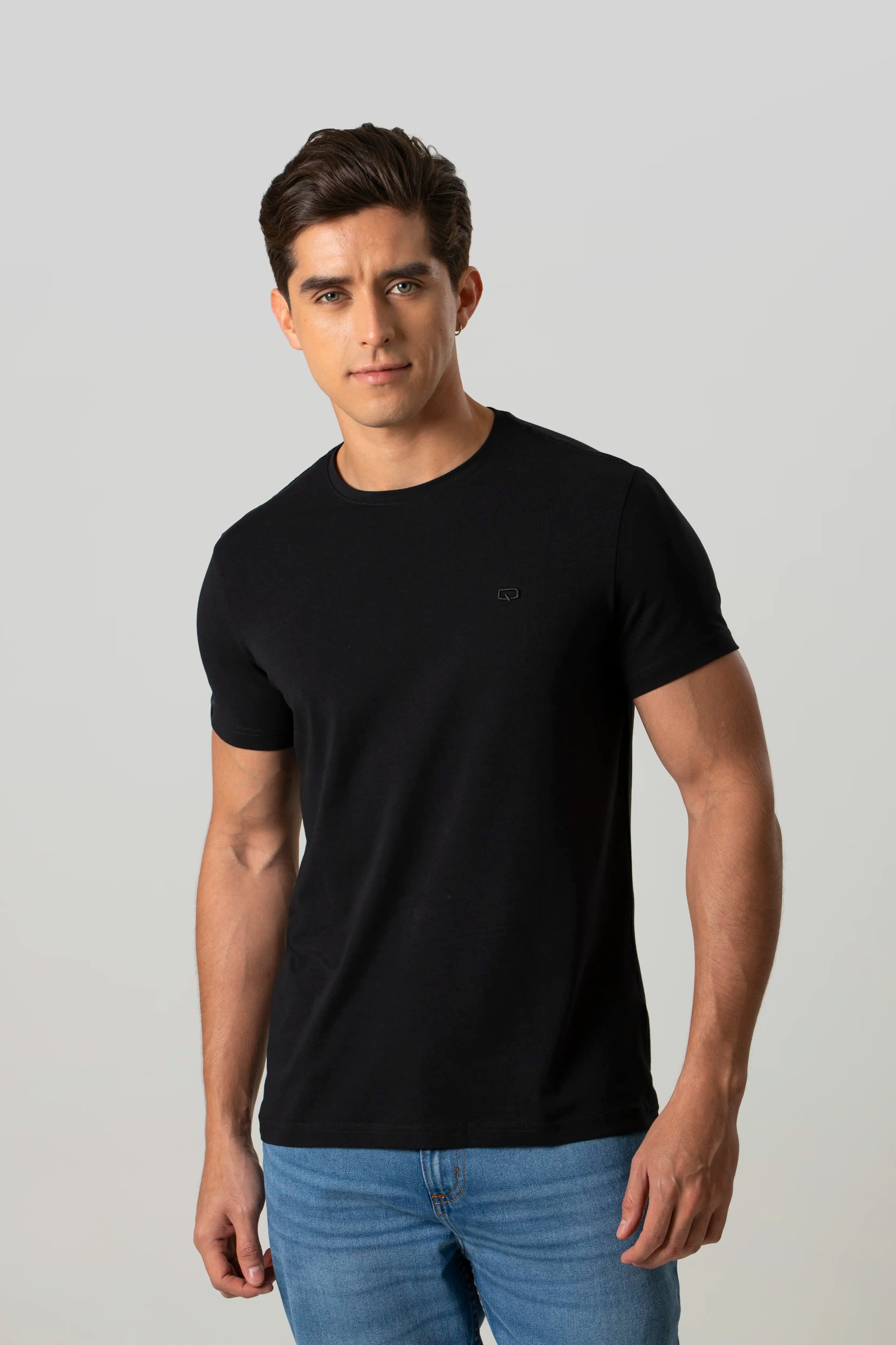 CAMISETA ESPECIAL UNICOLOR COLOR NEGRO