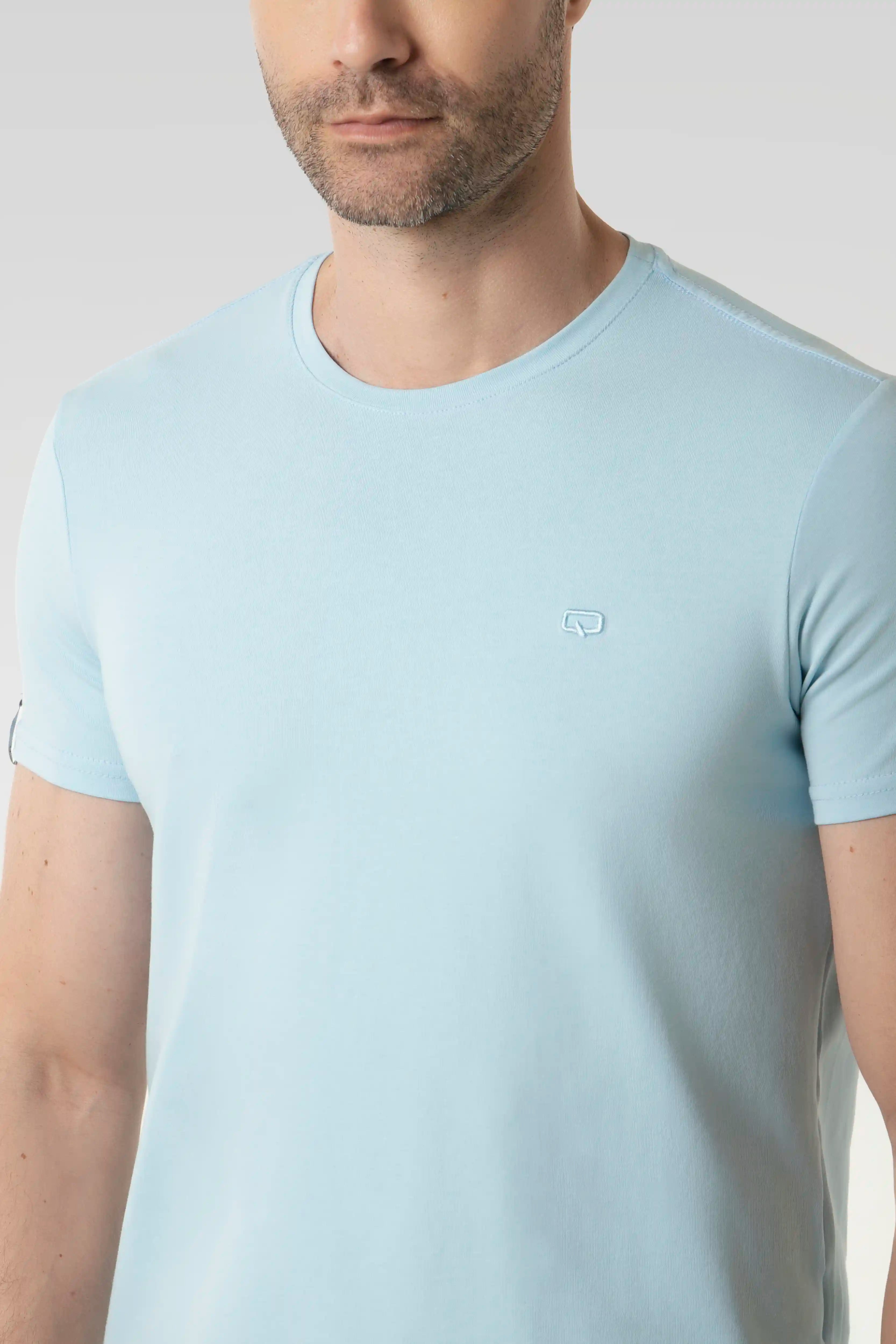 CAMISETA ESPECIAL UNICOLOR COLOR CLEAR SKY