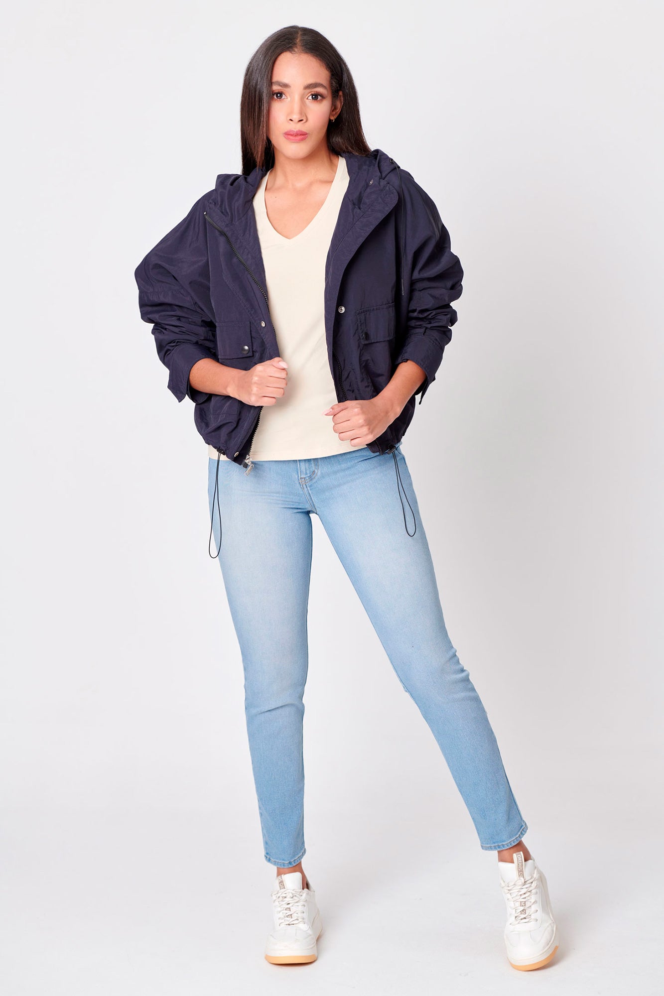 CHAQUETA PARKA COLOR AZUL OSCURO