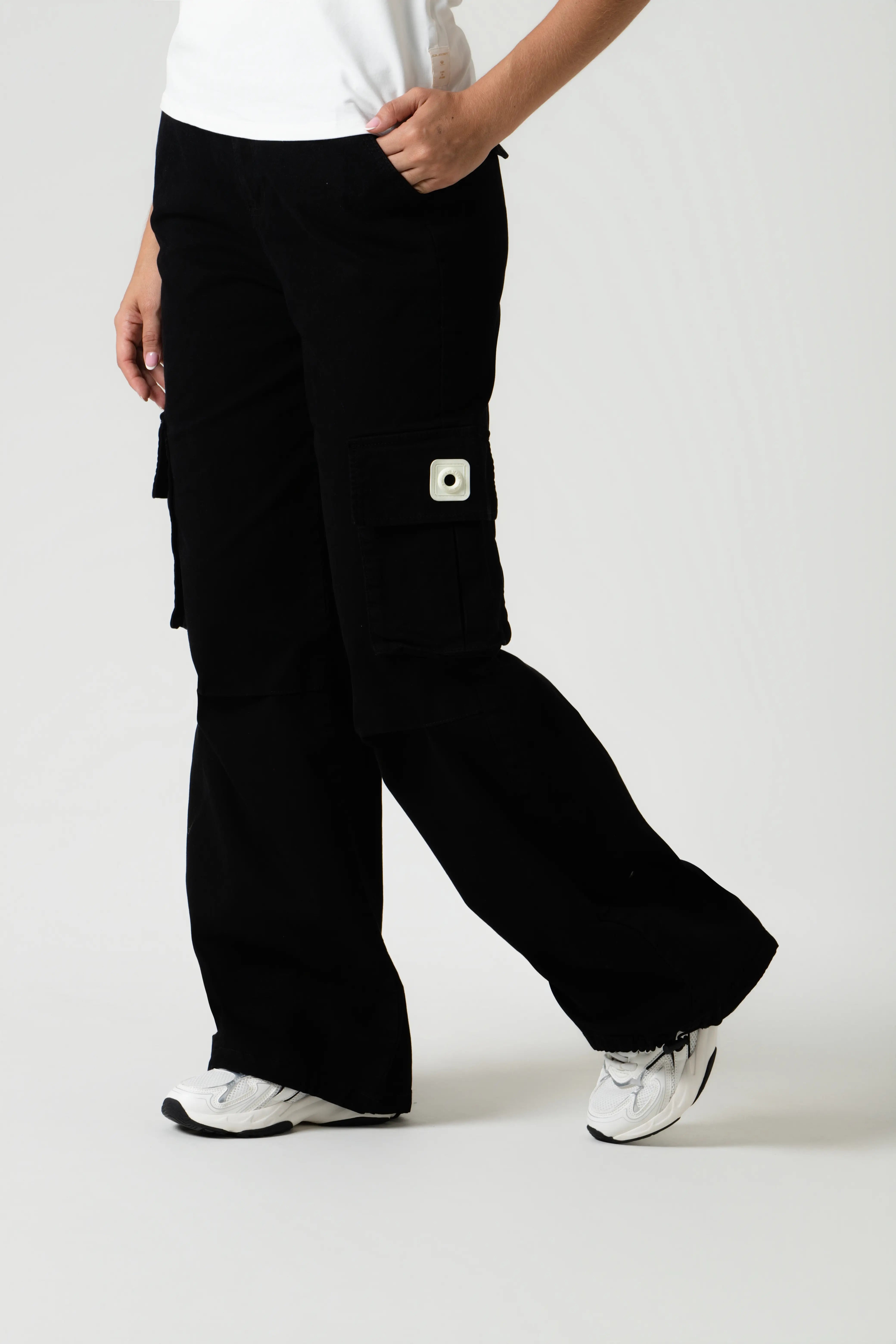 PANTALON CARGO COLOR NEGRO