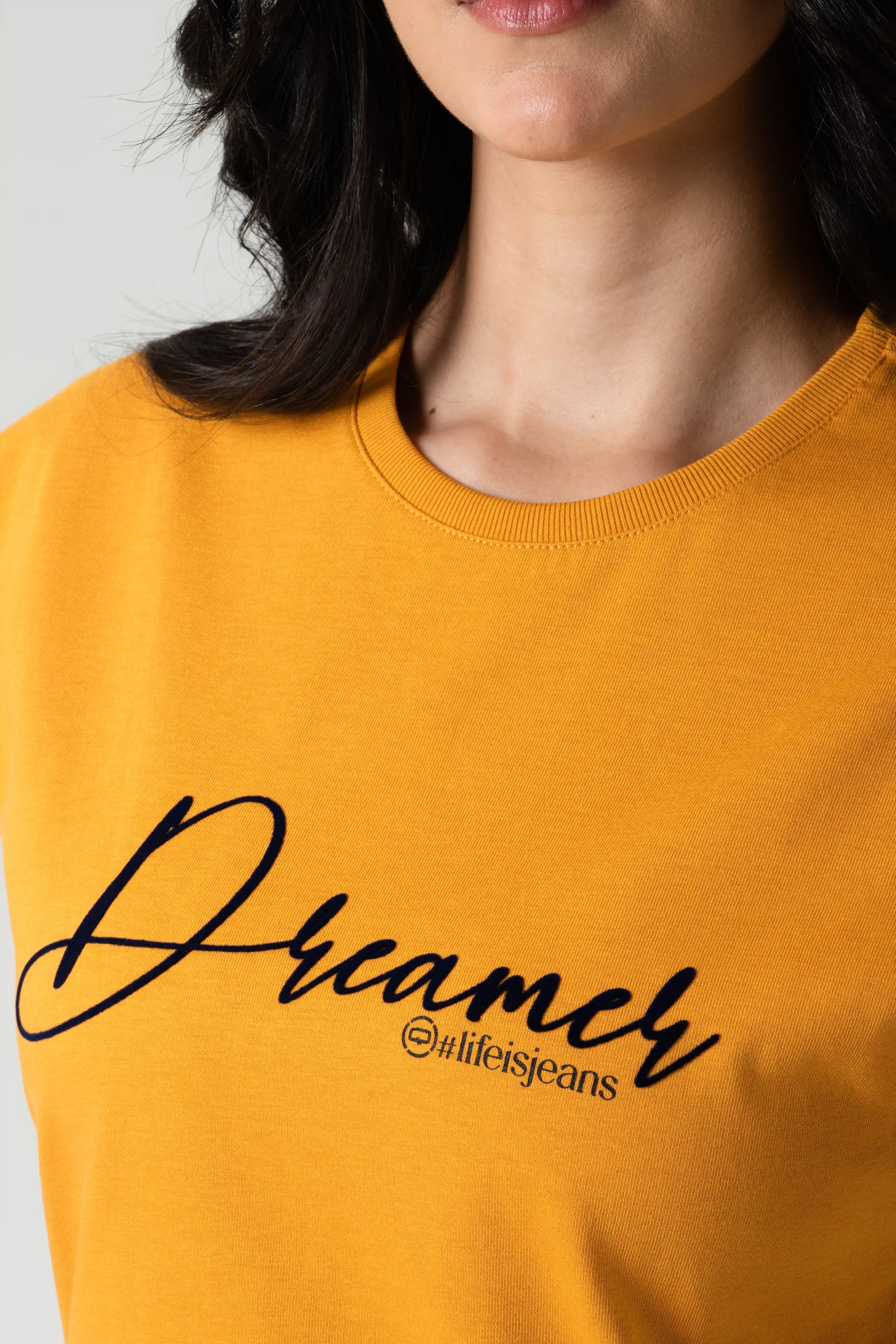 CAMISETA MANGA CORTA COLOR MOSTAZA