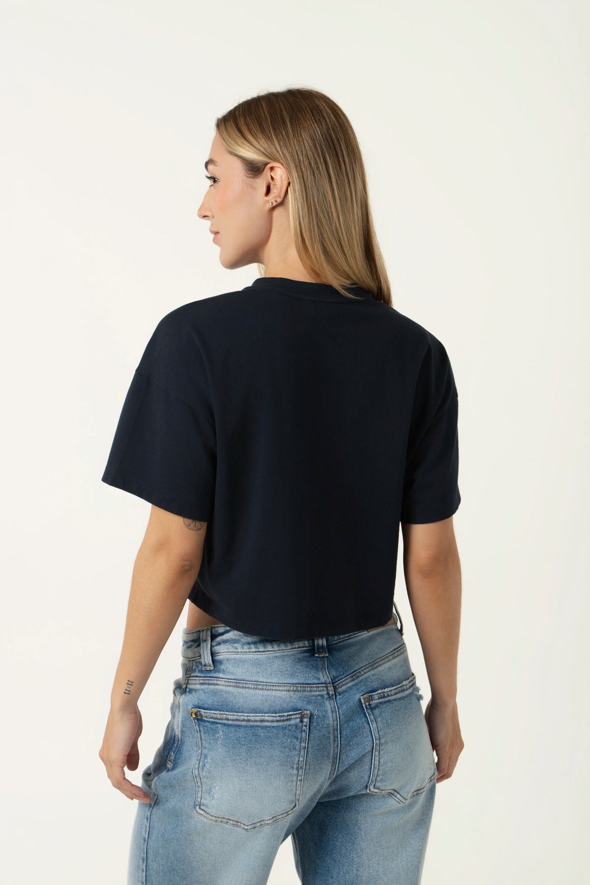 CAMISETA MANGA CORTA COLOR AZUL OSCURO