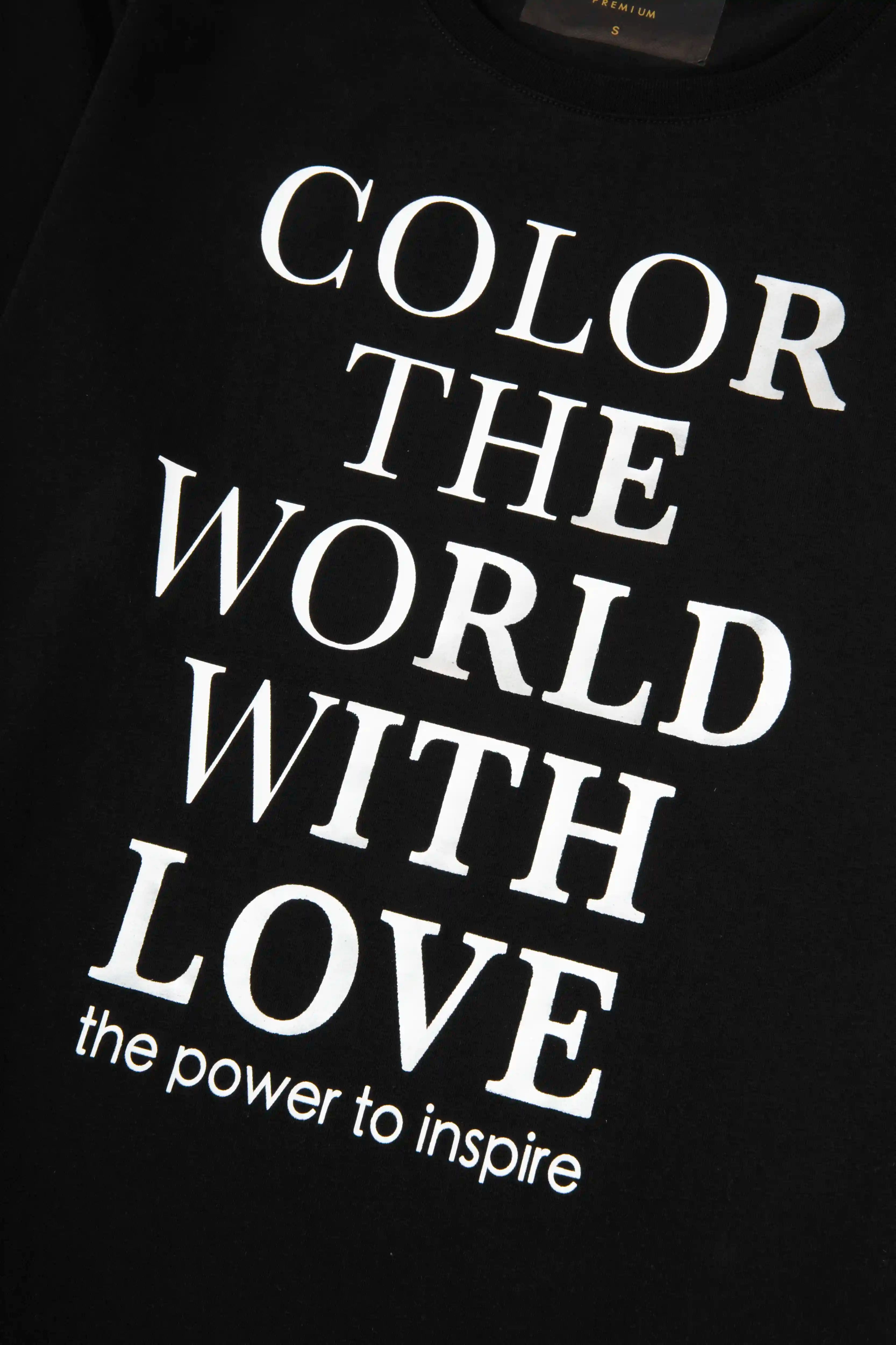 CAMISETA PREMIUM MANGA CORTA COLOR NEGRO