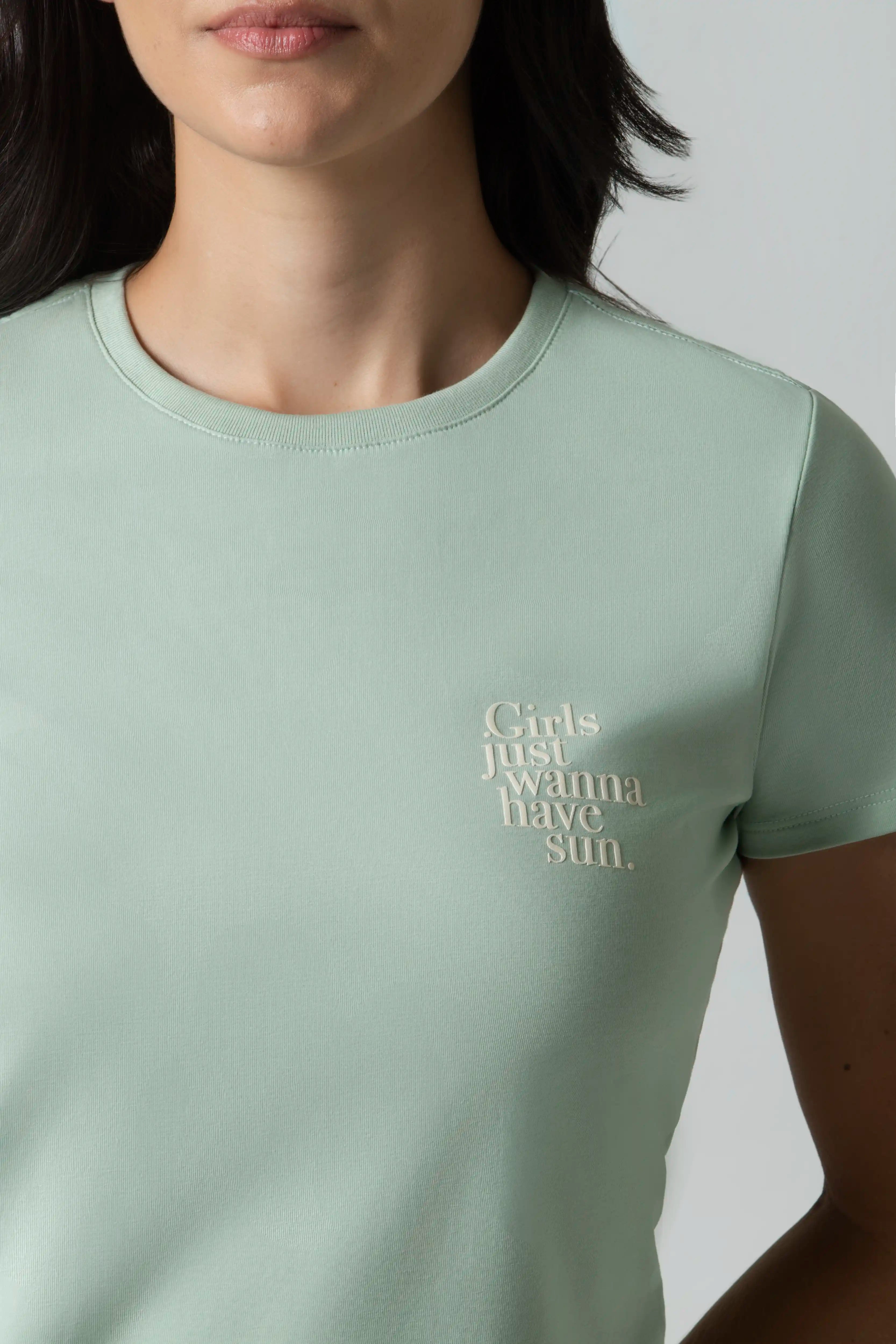 CAMISETA PREMIUM MANGA CORTA COLOR FROSTY GREEN