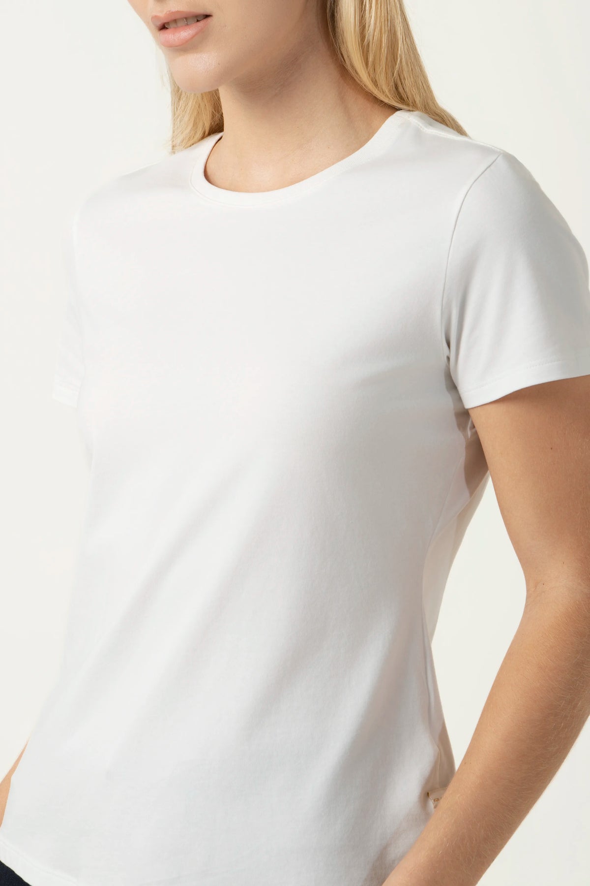 CAMISETA PREMIUM MANGA CORTA COLOR IVORY