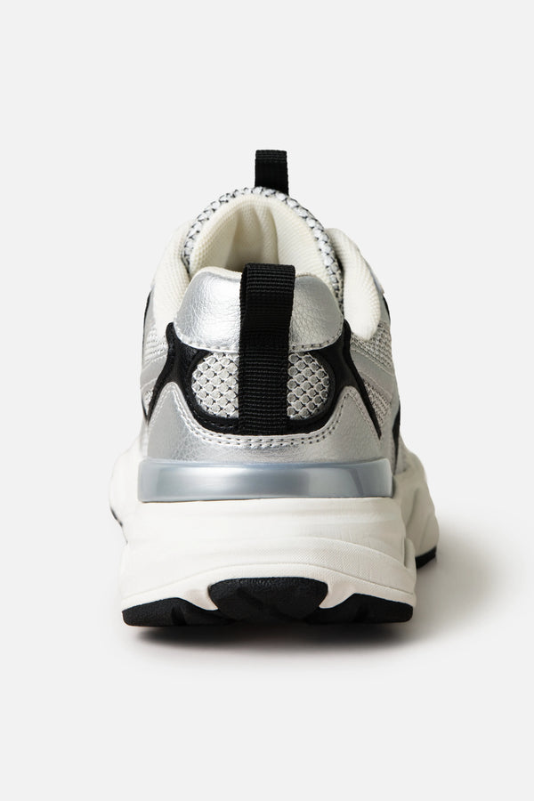 ZAPATOS TENIS COLOR PLATEADO